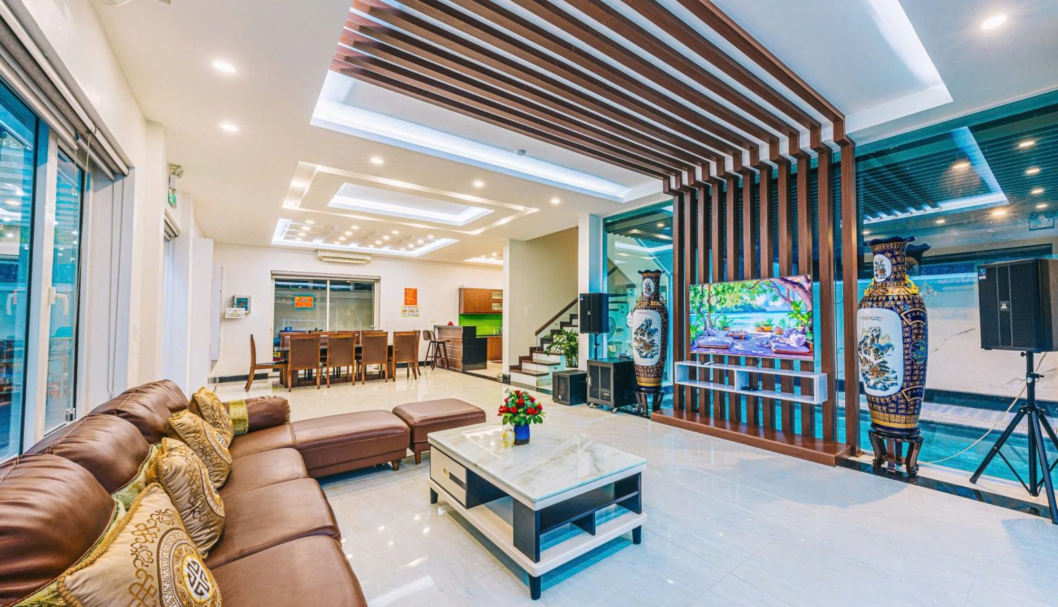 HOÀI ANH